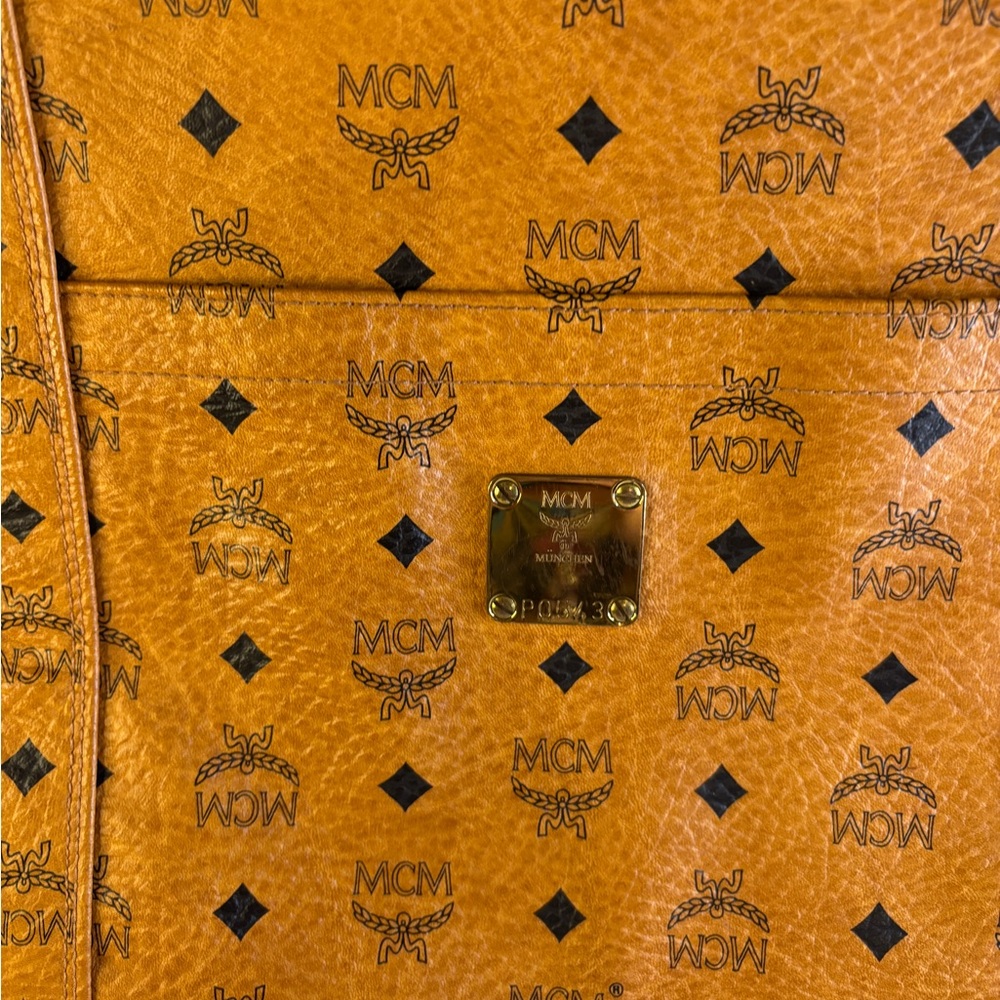MCM Large Cognac Visetos Tote Shoulder Travel Carry on Tote EUC - Picture 6 of 17